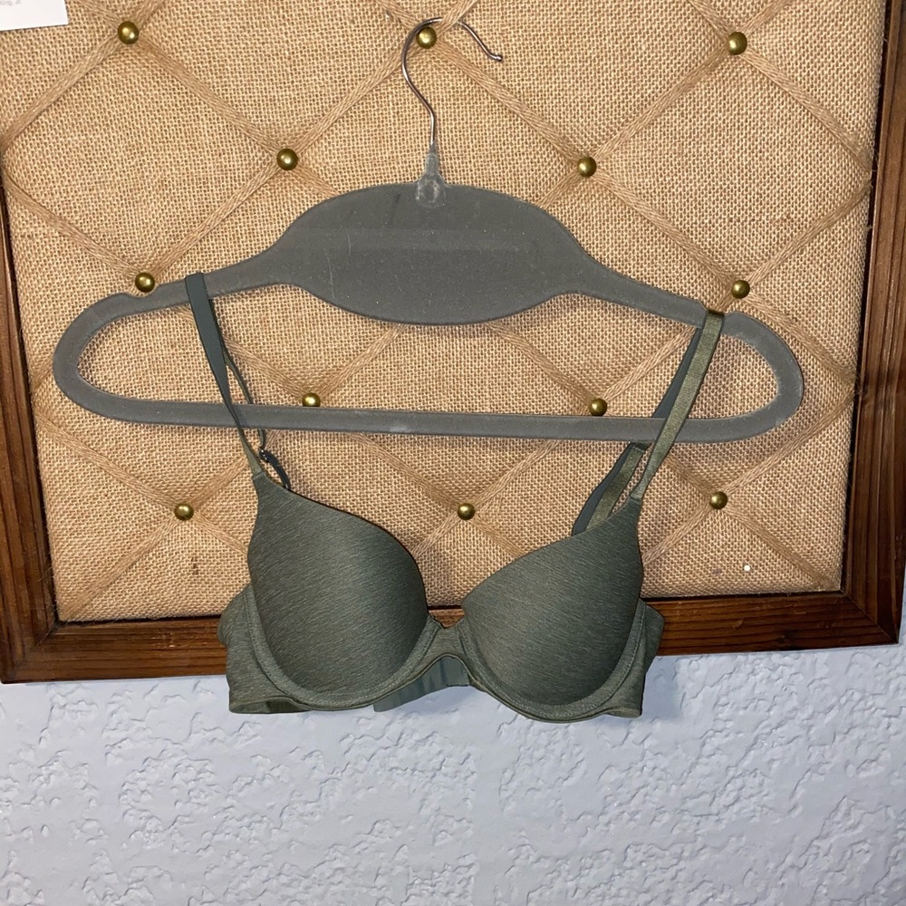 ✨ Aerie Bra 32B
